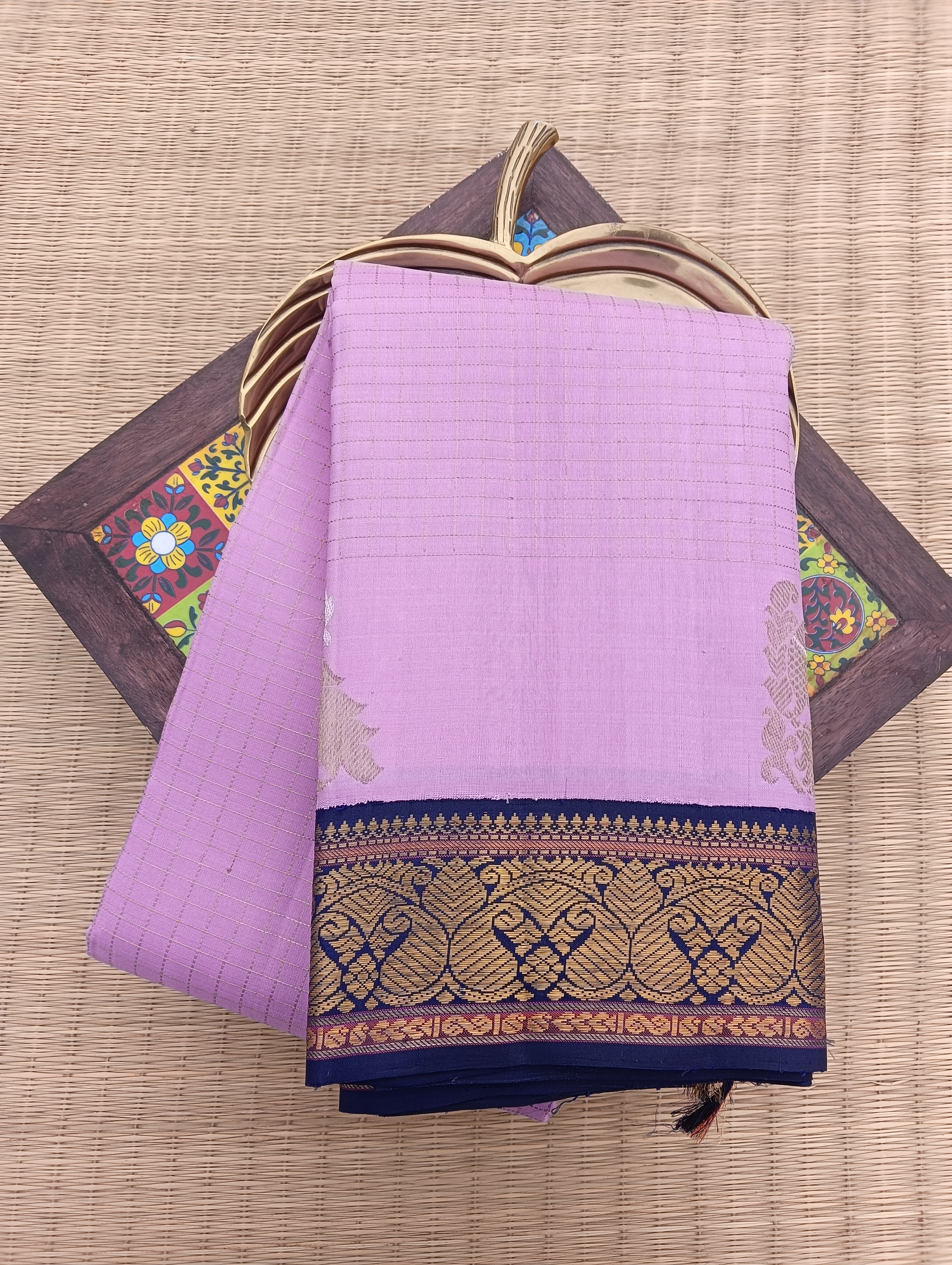 Pure Kanchipattu Saree – Lavender Pink with Navy Blue Border