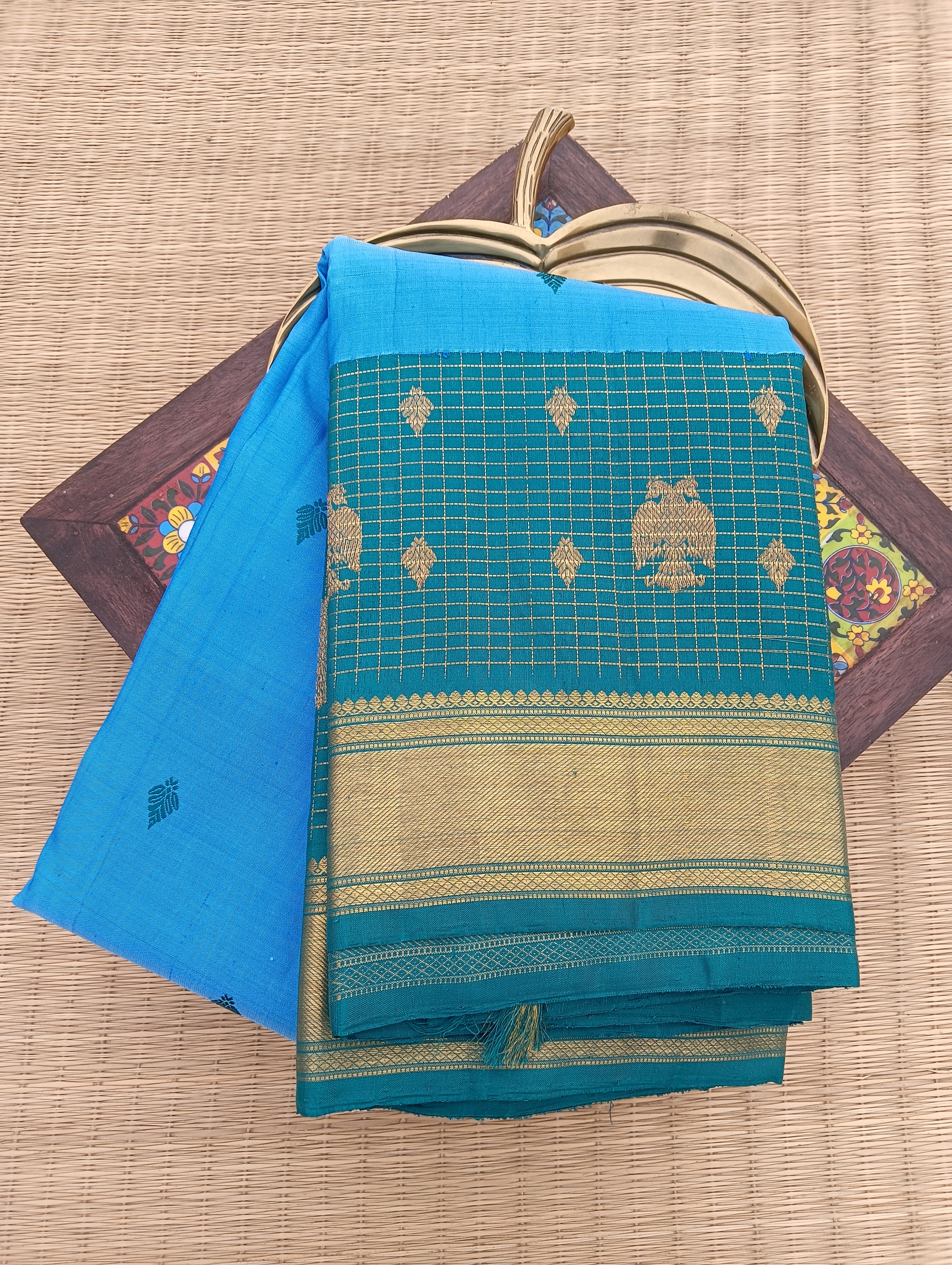 Kanchipattu saree