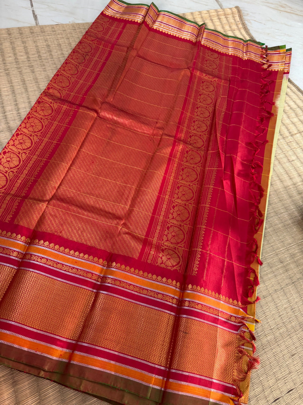 Pure Gadwal Pattu Saree