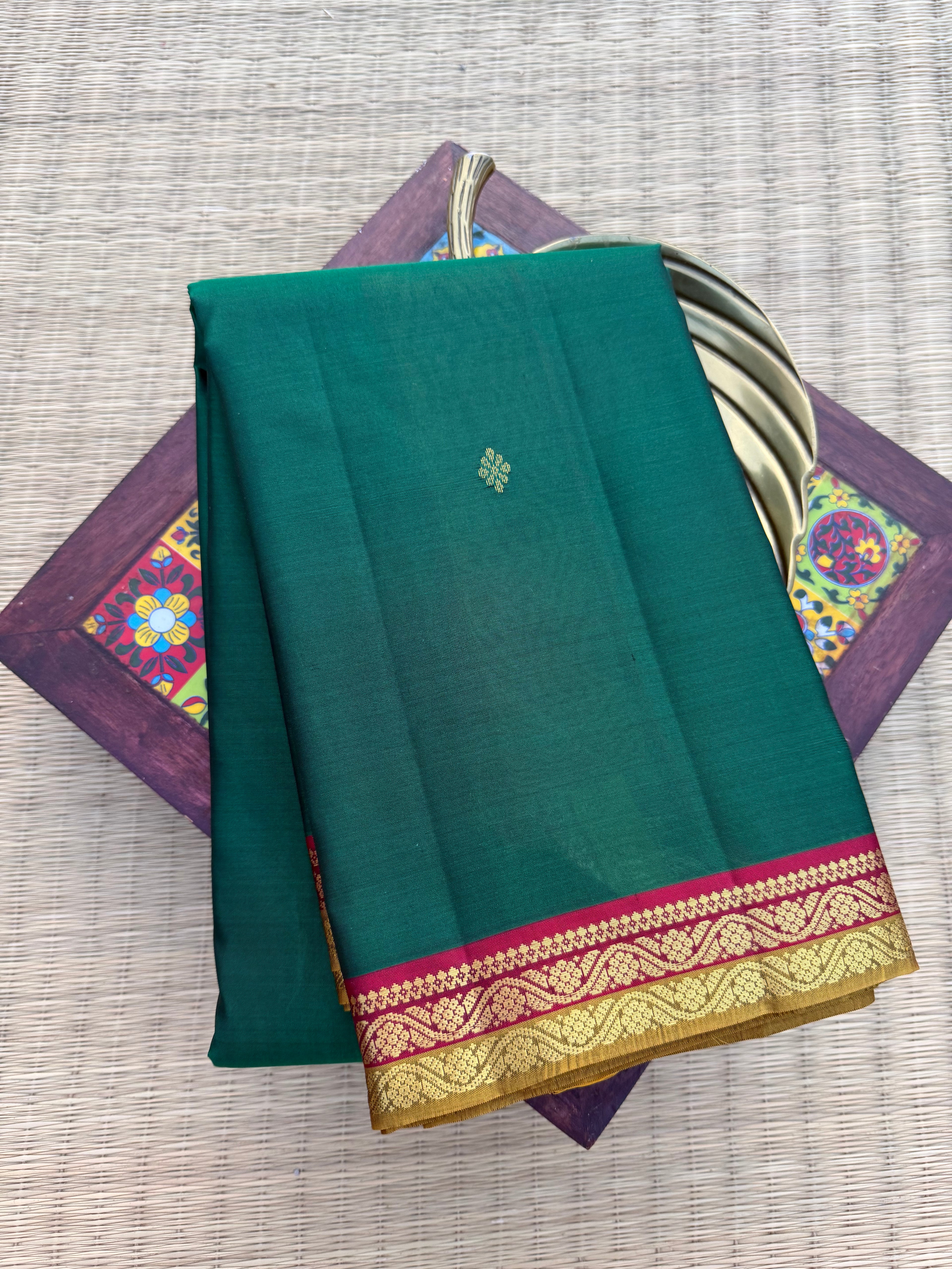 Pure Kanchipattu Saree – Bottle Green